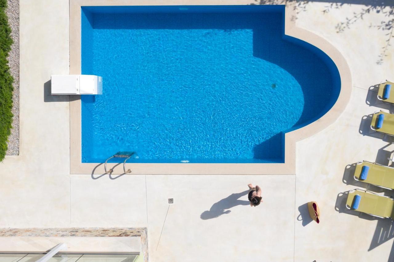 Mela Villas Maroulas Экстерьер фото
